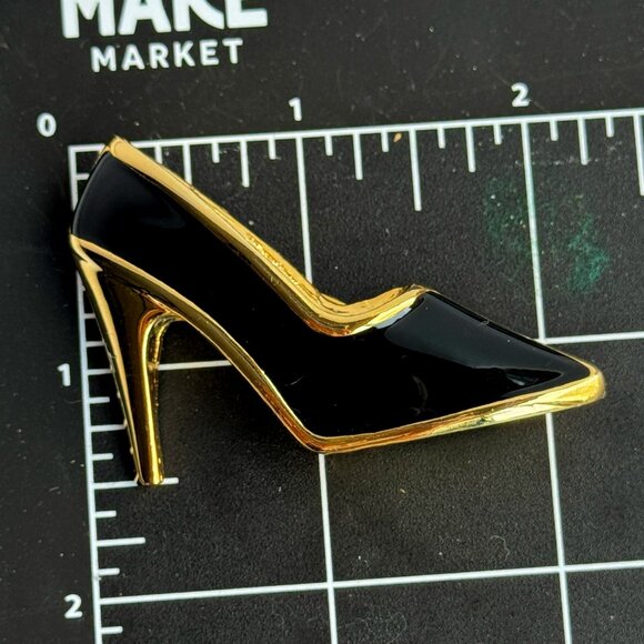 Gold tone and Black Enamel Brooch Pin Ladies Shoe Pump Heels - Picture 3 of 3